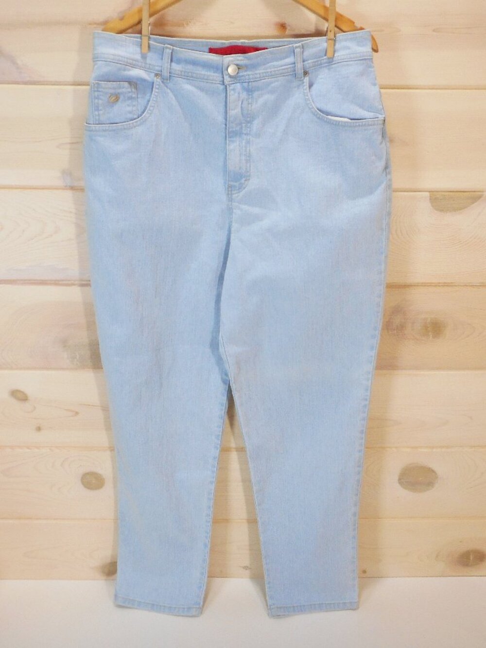 Gloria Vanderbilt Jeans Classic Fit Women's 18W NWT [Stains] Light Wash Denim